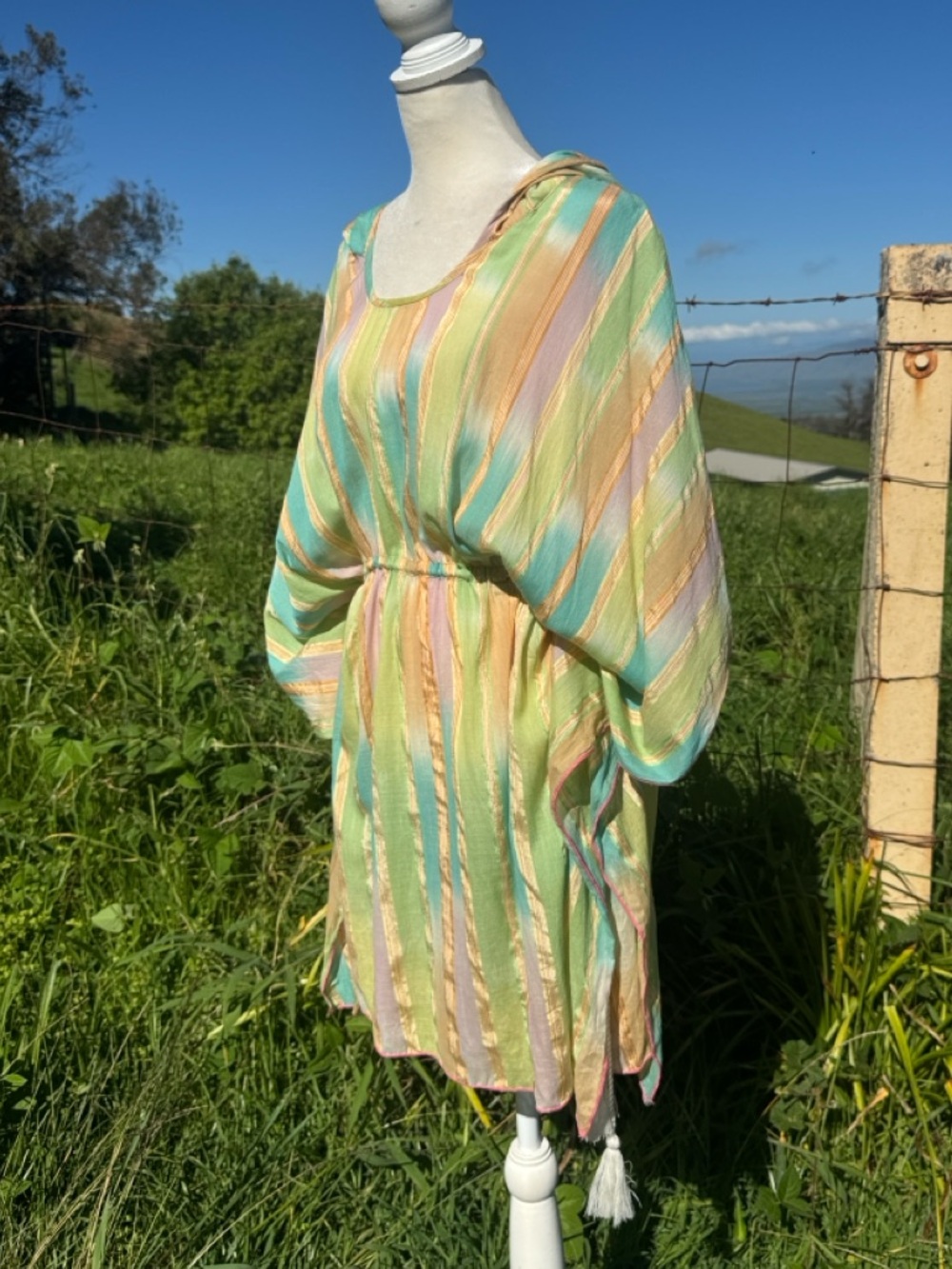 Anthropologie Lilka Pastel Yarn Dyed Tunic Hooded Poncho Beach Cover up M/L - Picture 2 of 9